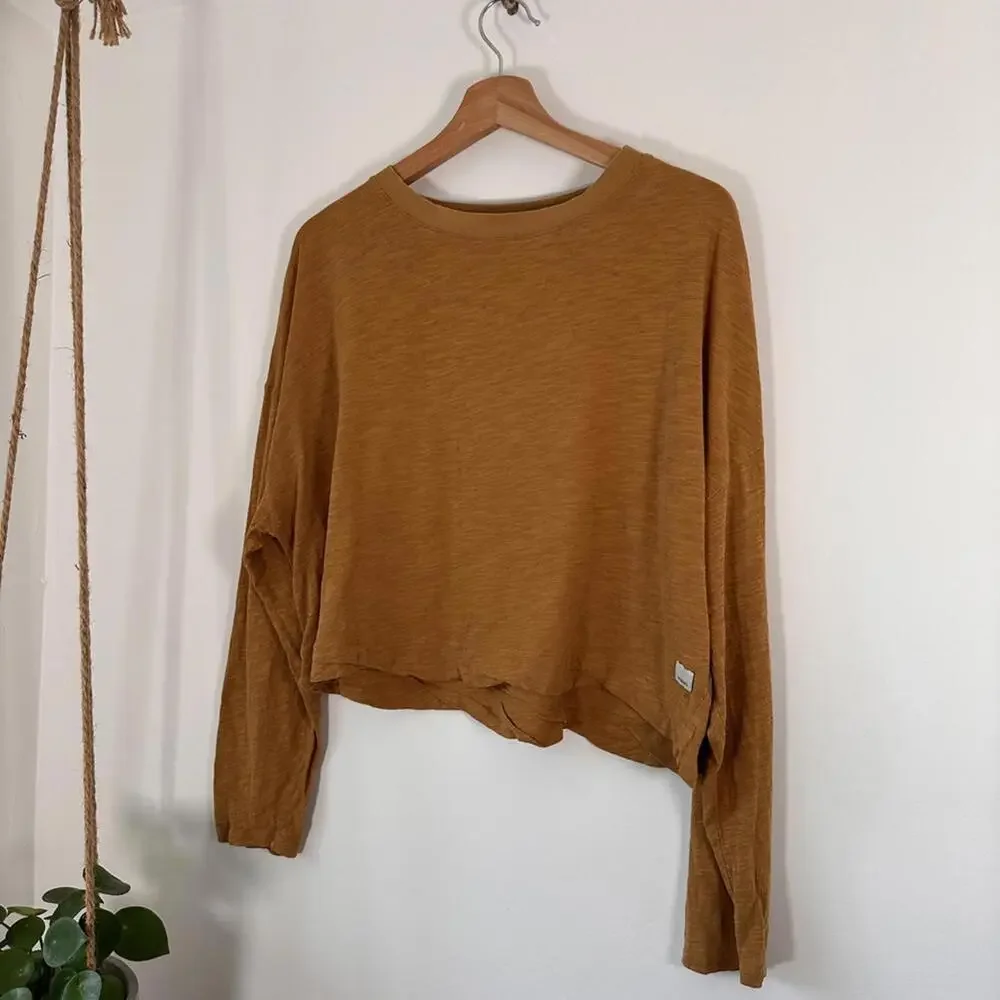 Vuori Womens S Sundown Long Sleeve Relaxed Cropped Golden Rust Athleisure Top - Picture 3 of 7